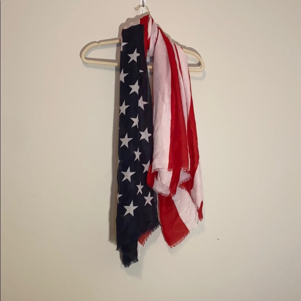 Super soft American flag scarf